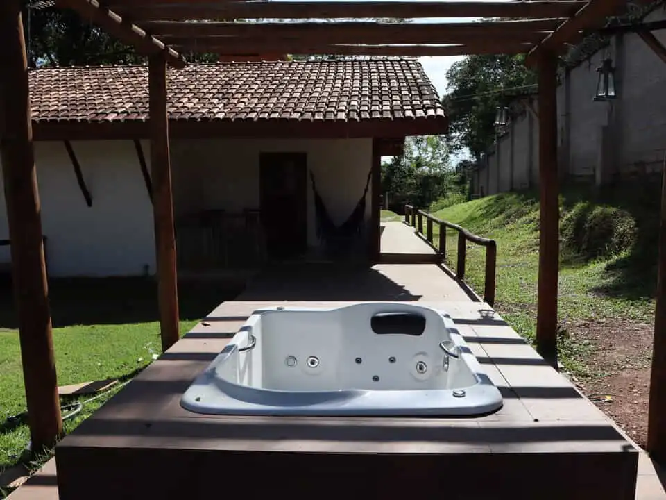 Ranchos 30 - Chalé da Mata (2)